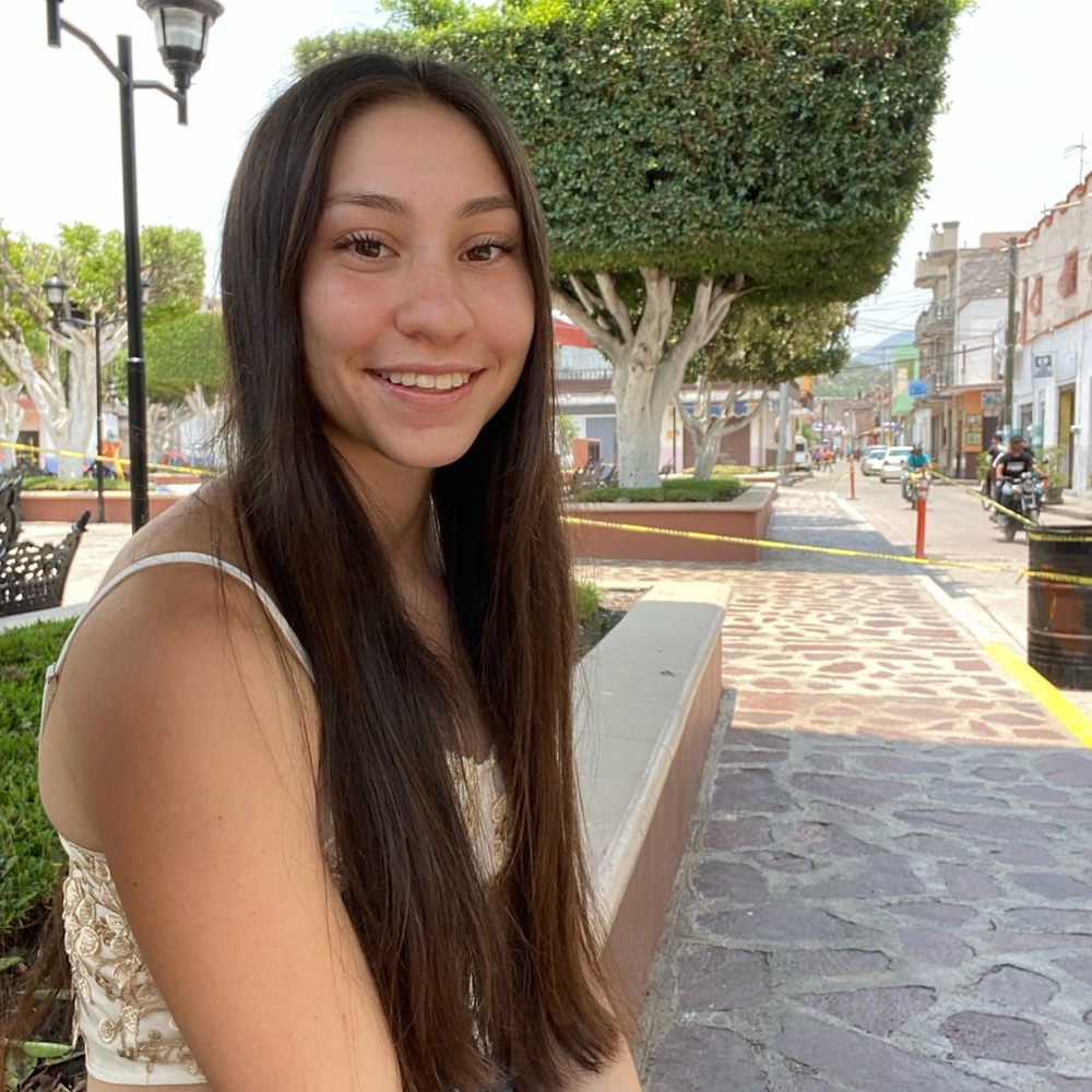 Meet your Posher, Paola